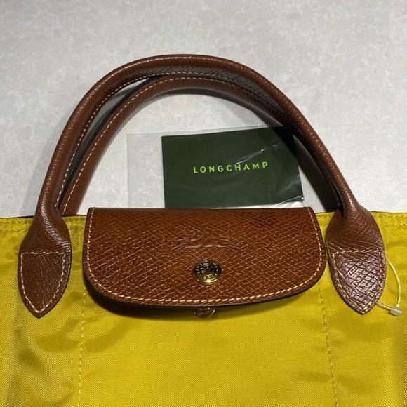 New Authentic Longchamp Yellow Nylon Le Pilage Medium Foldable short handle⭐️⭐️ - Picture 12 of 16